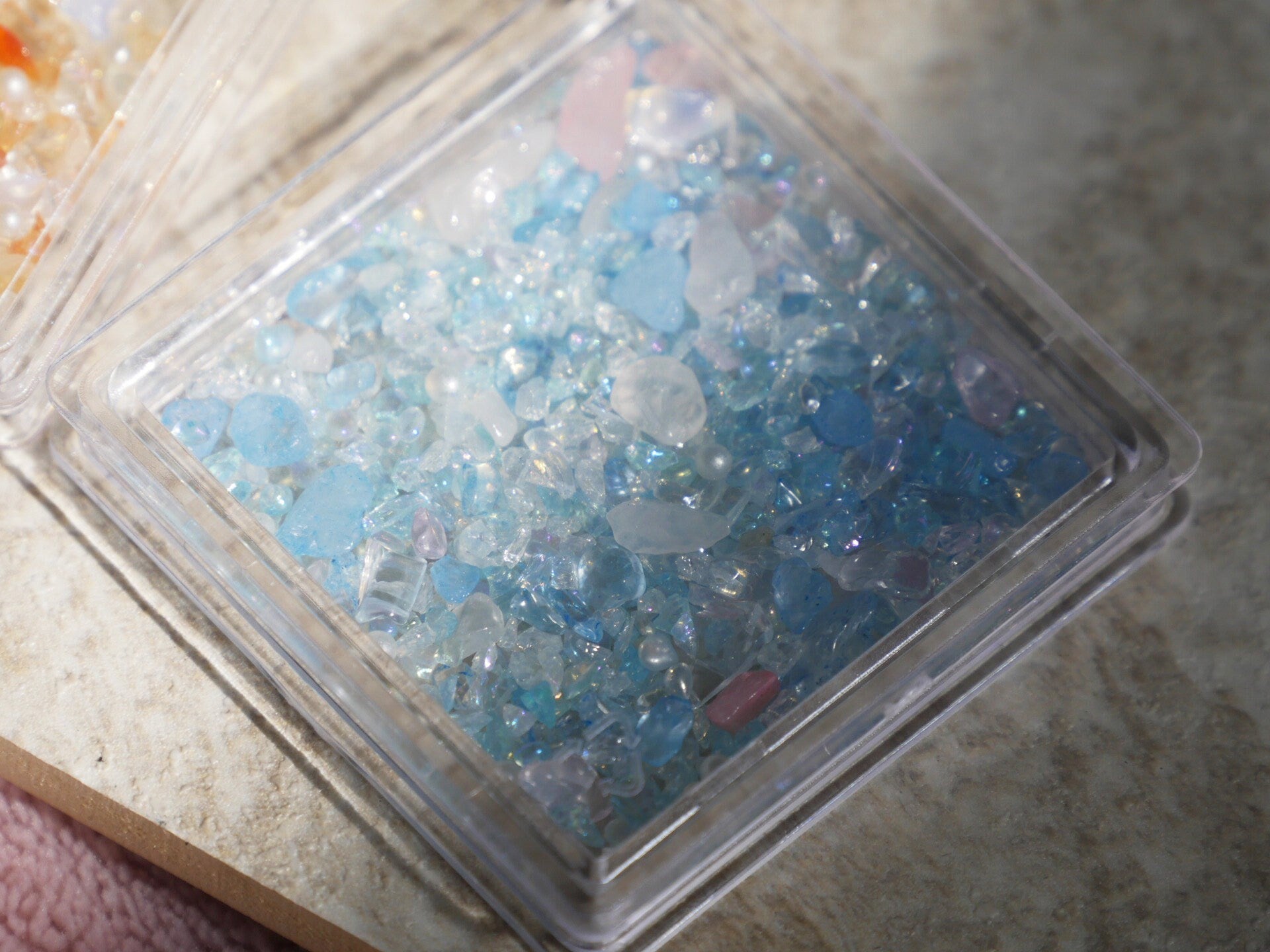 Irregular Glacier Starlight Crushed Stone/ Icy Quartz Stones Gems Nail Decal/ Raw Crystal Rocks Stone Charm Amethyst Supply