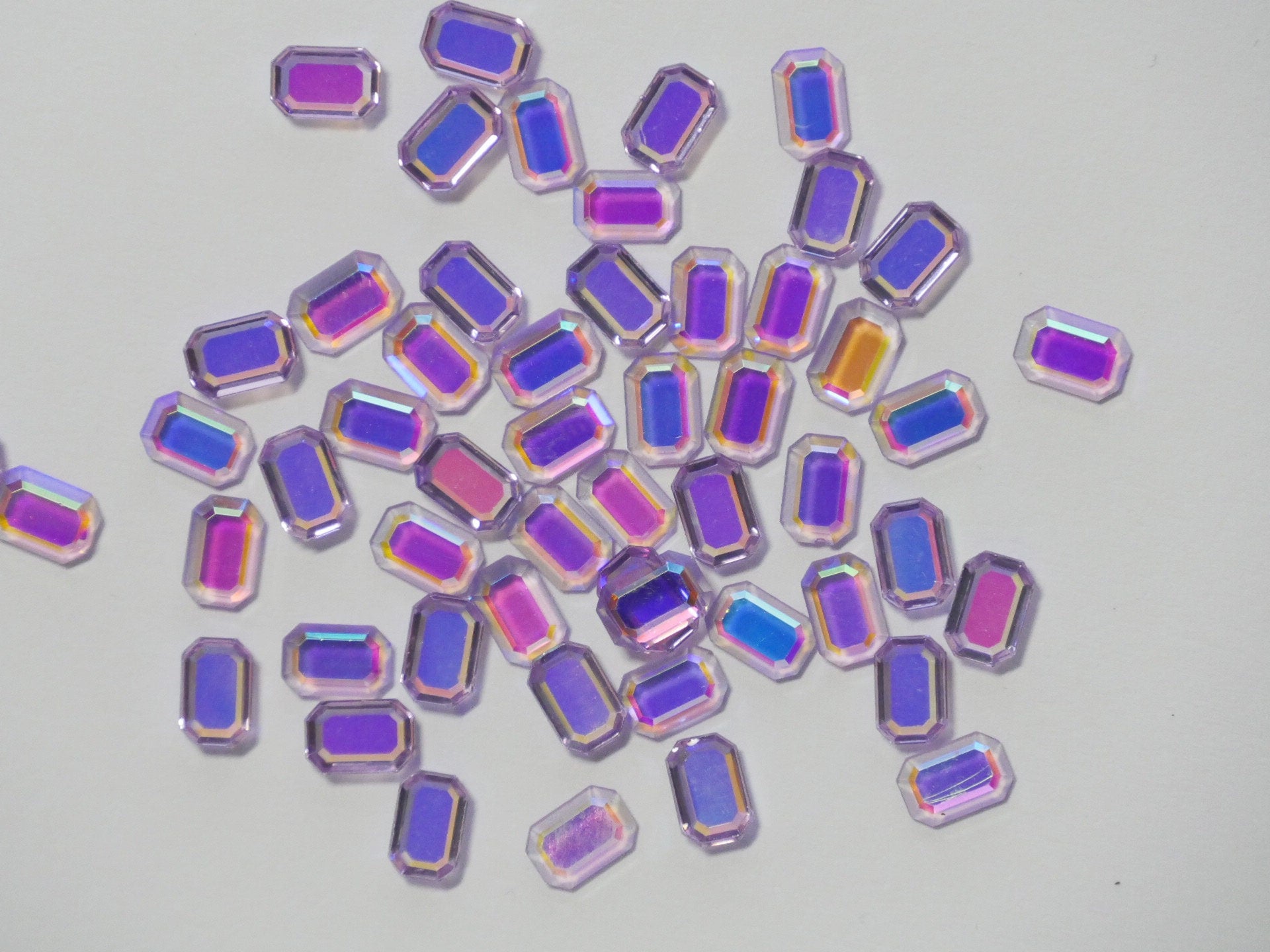 20pcs Aurora Emerald Nail Deco/ Shining Polar Light Iridescence Crystal 3D Rhinestones/ Nail design art Candy sugar cube charm
