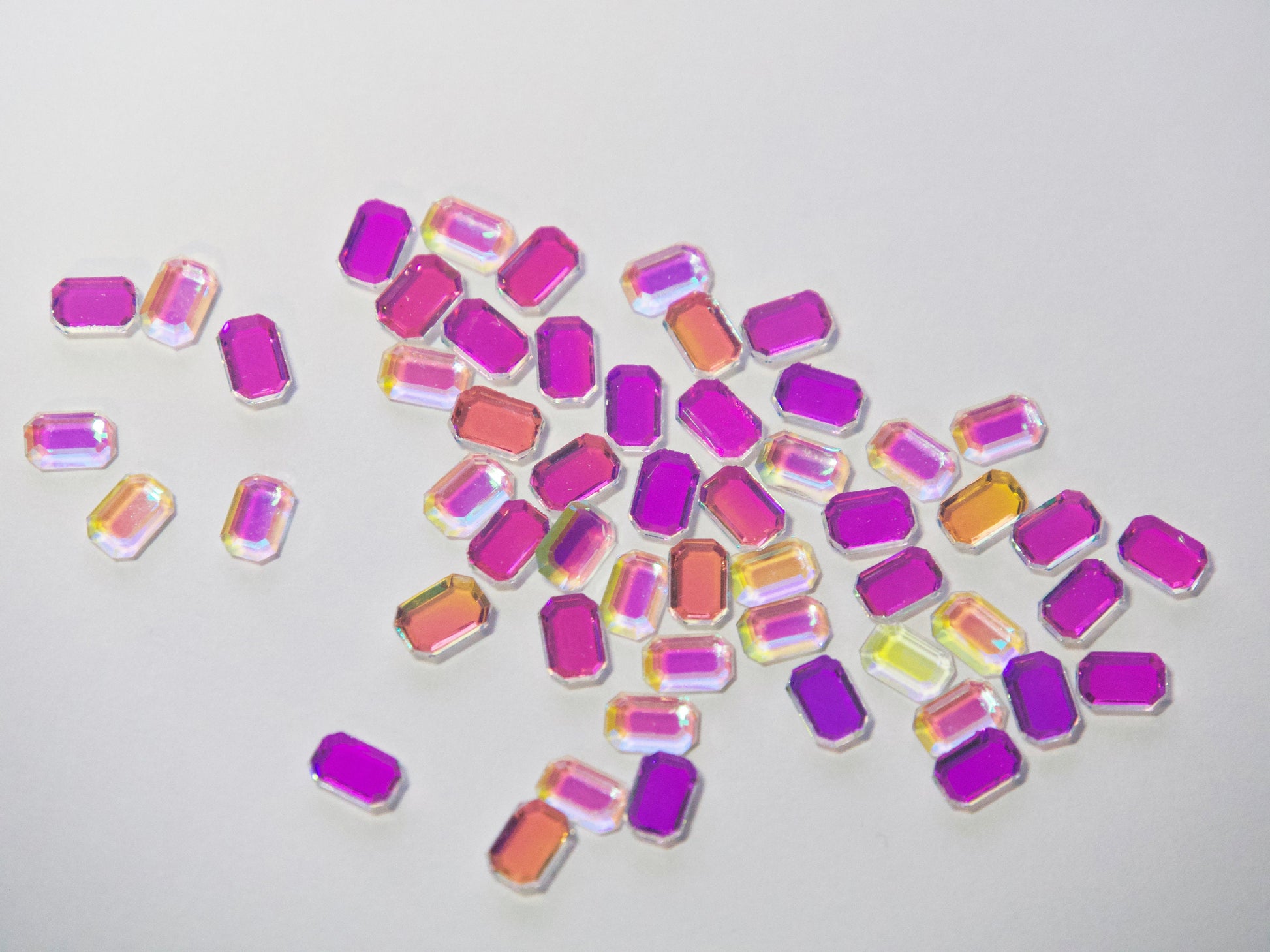 20pcs Aurora Emerald Nail Deco/ Shining Polar Light Iridescence Crystal 3D Rhinestones/ Nail design art Candy sugar cube charm