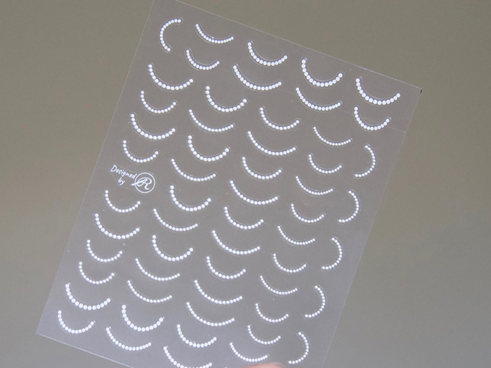 White Dots Smile Arch nail sticker