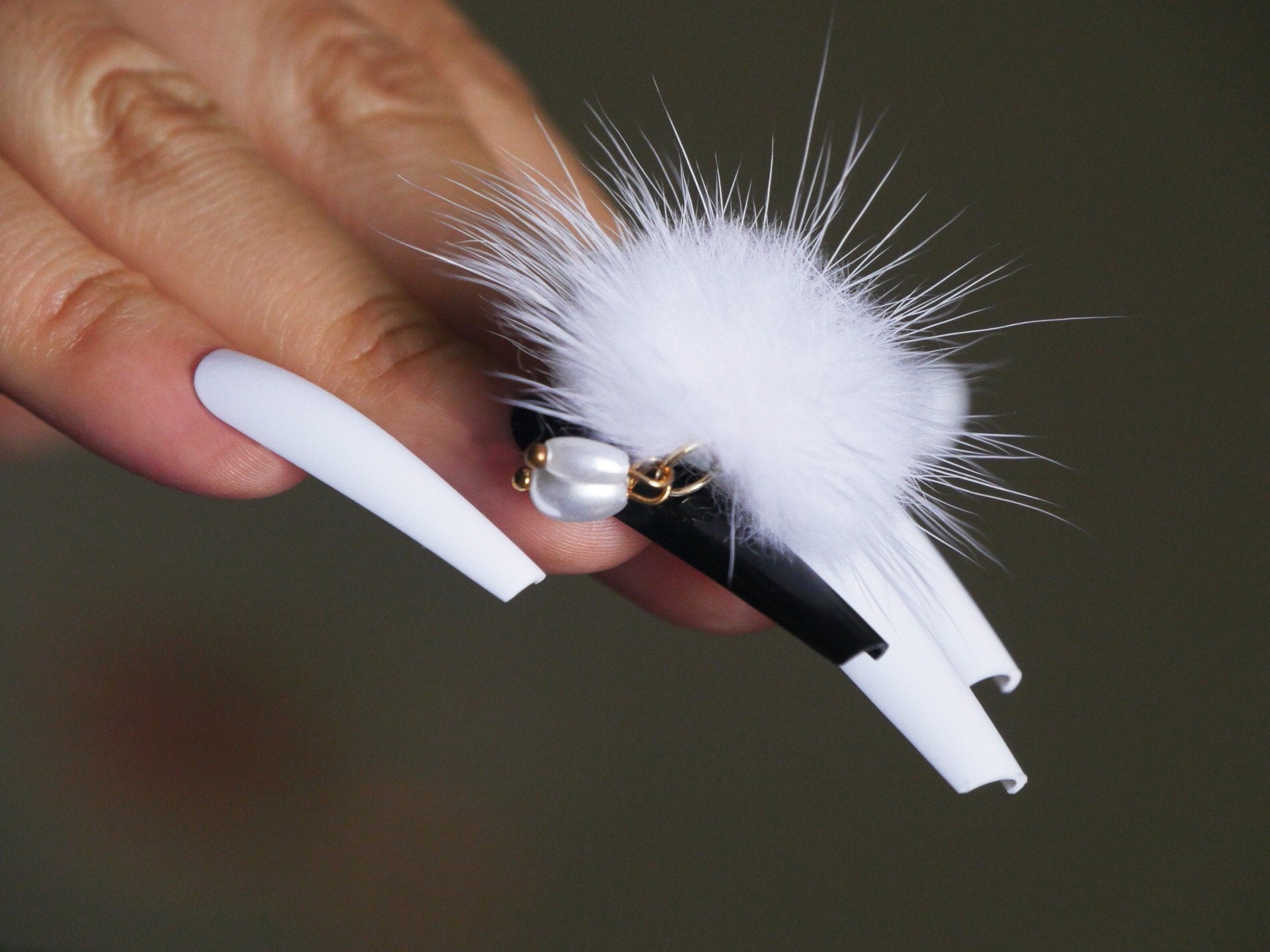 Nail Pom Pom Magnet Decal/Puff Balls with Pearl Charms For Nails/ Pompom Detachable Nail Charm Supply