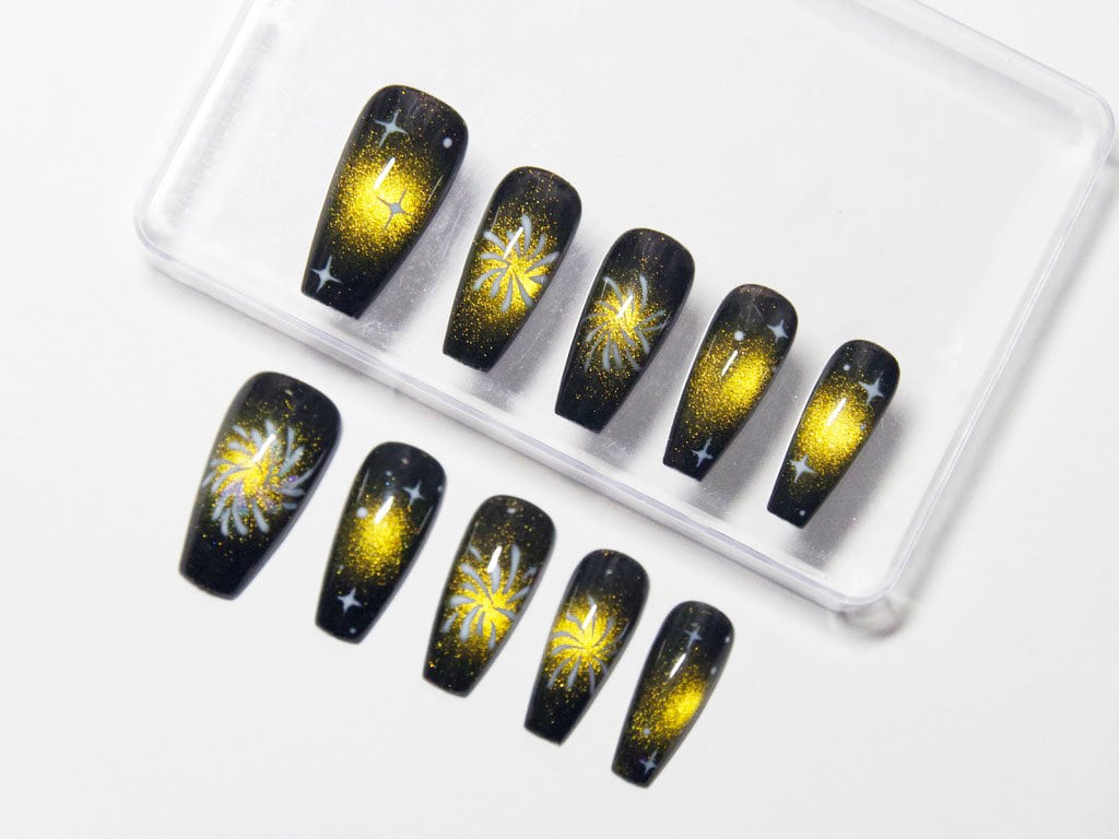 Starry Firework Gold Magnetic Cat eye Effect Customized Press on Nails