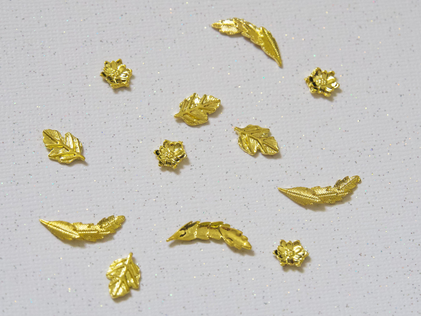 5 pcs Sakura and leaf nail charm/ gold flower leaves UV resin supply