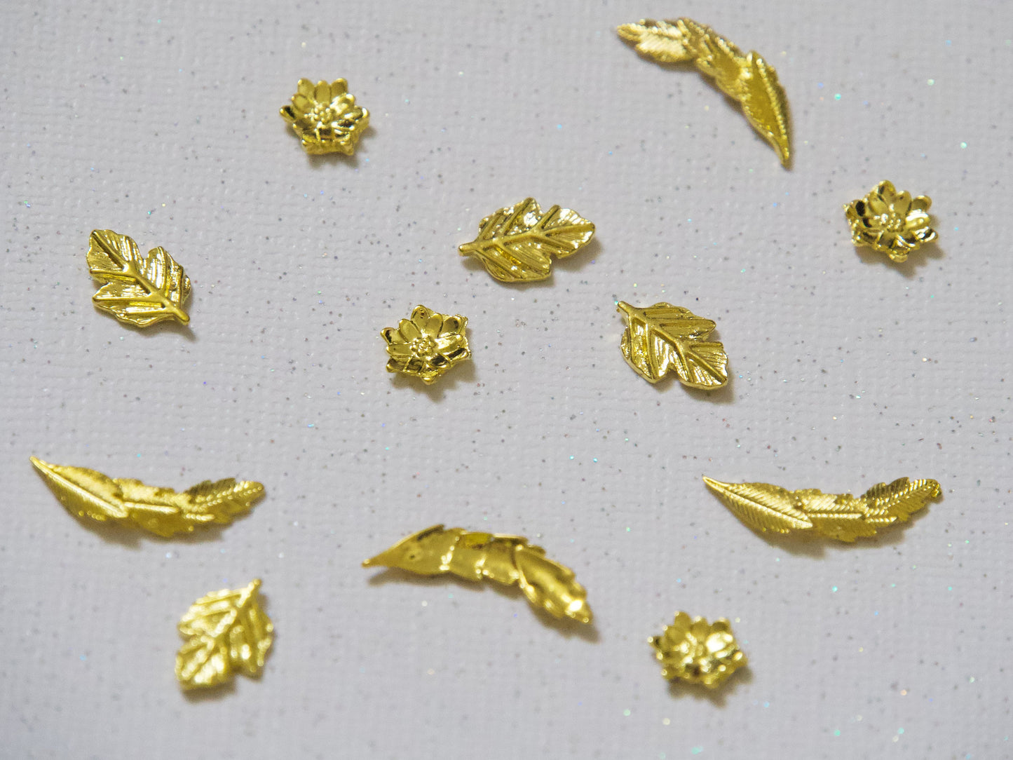 5 pcs Sakura and leaf nail charm/ gold flower leaves UV resin supply